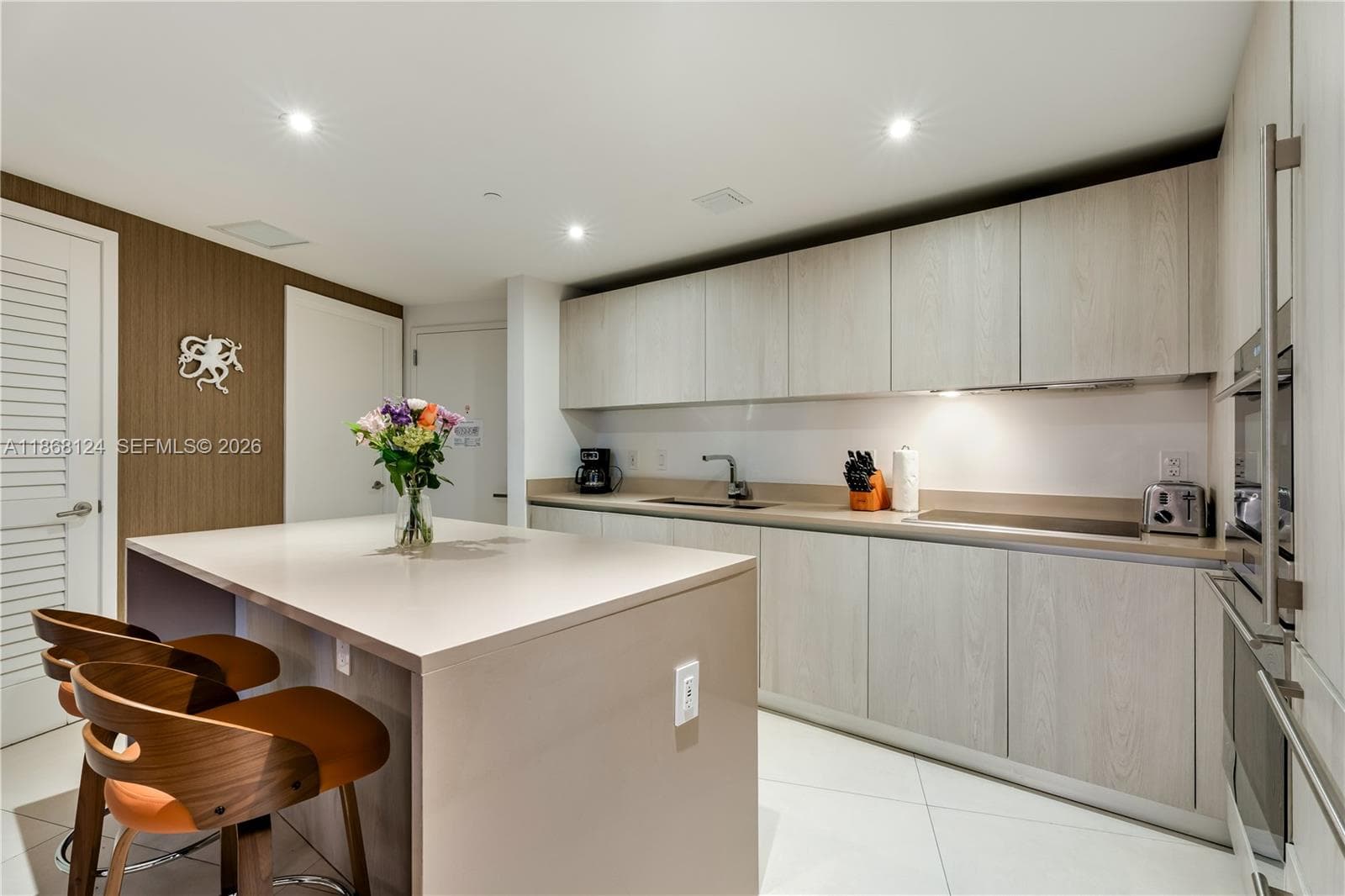 4111 Ocean Dr 1405 photo 8