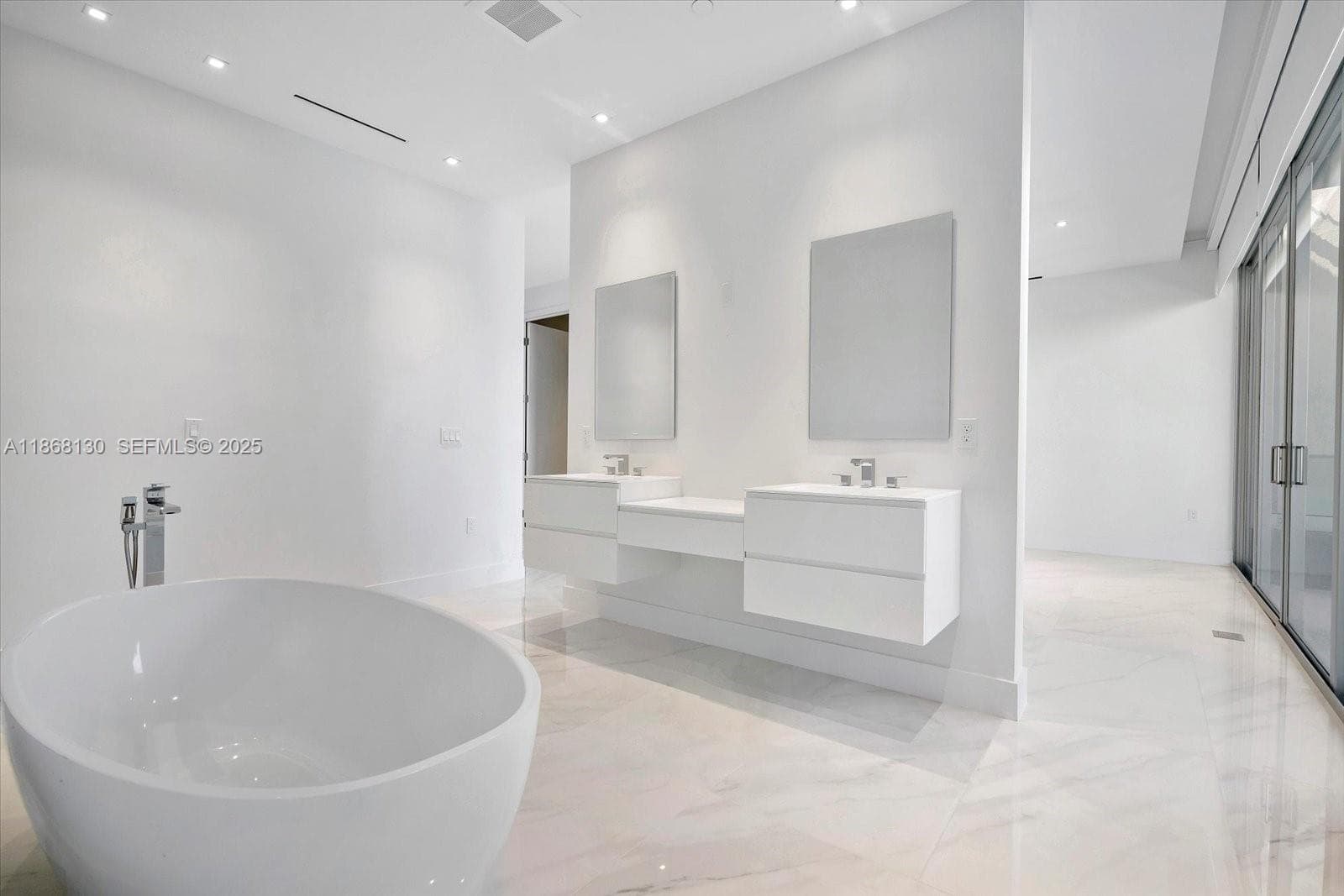 3750 Yacht Club Dr TH3 photo 23