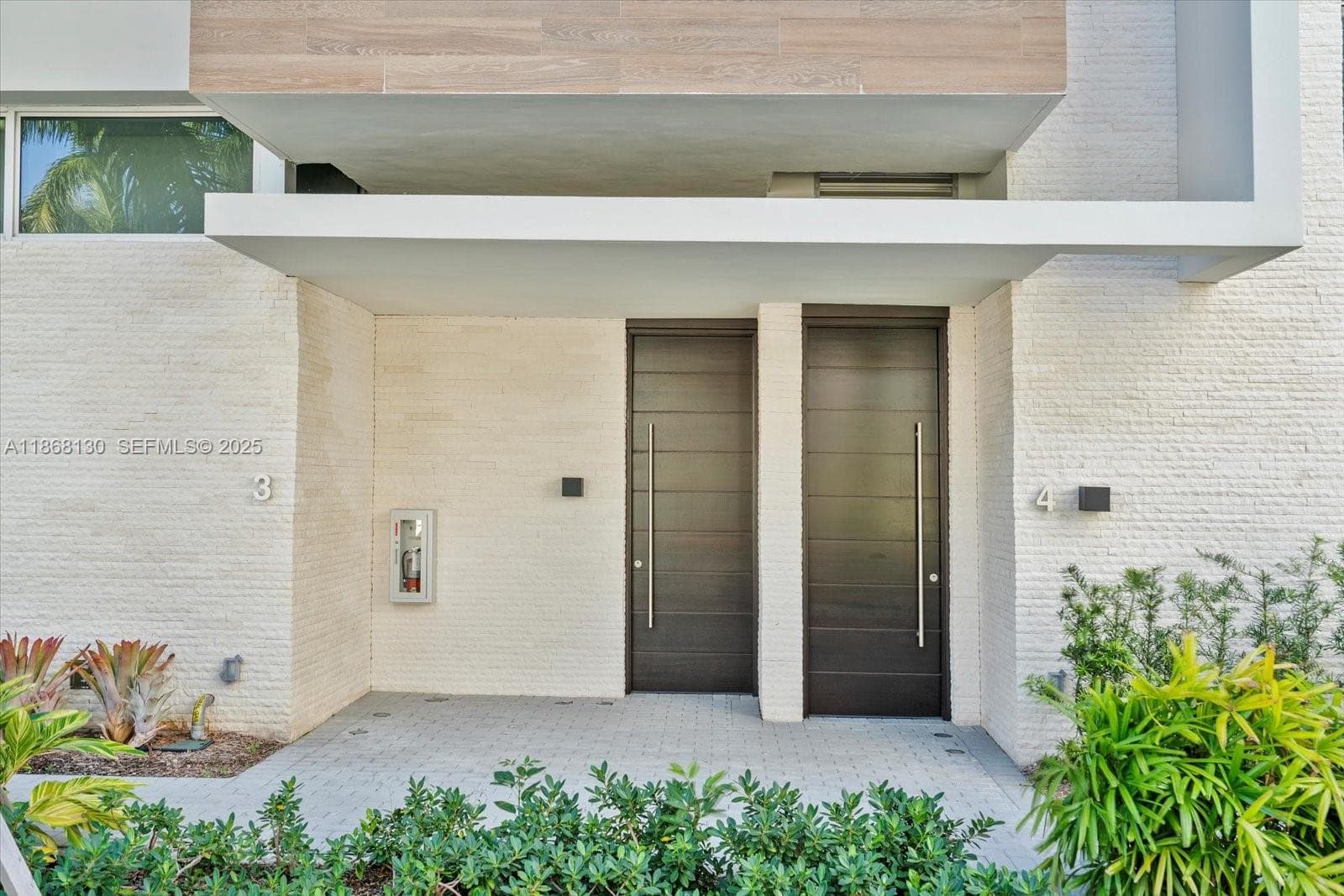 3750 Yacht Club Dr TH3 photo 2