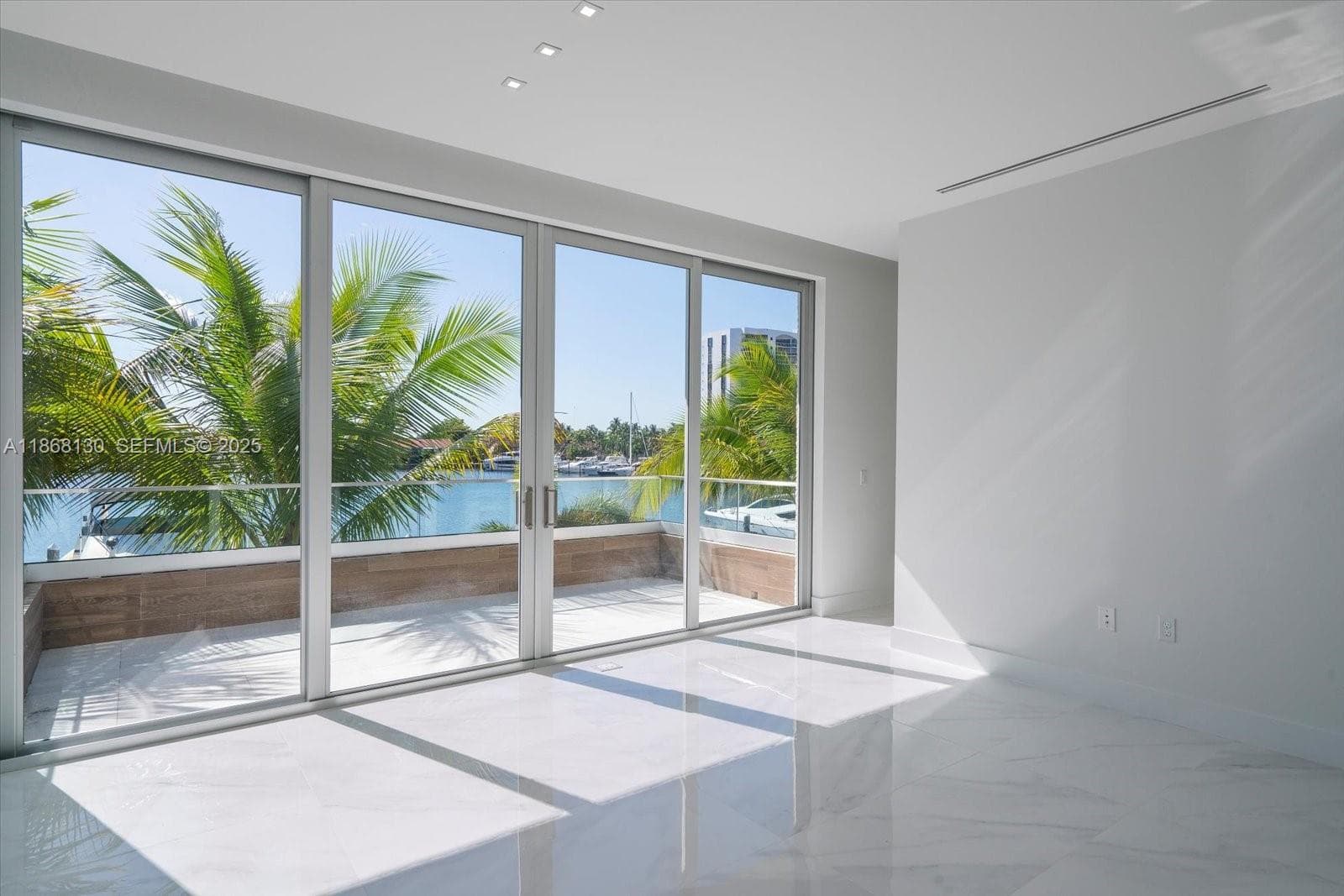 3750 Yacht Club Dr TH3 photo 19