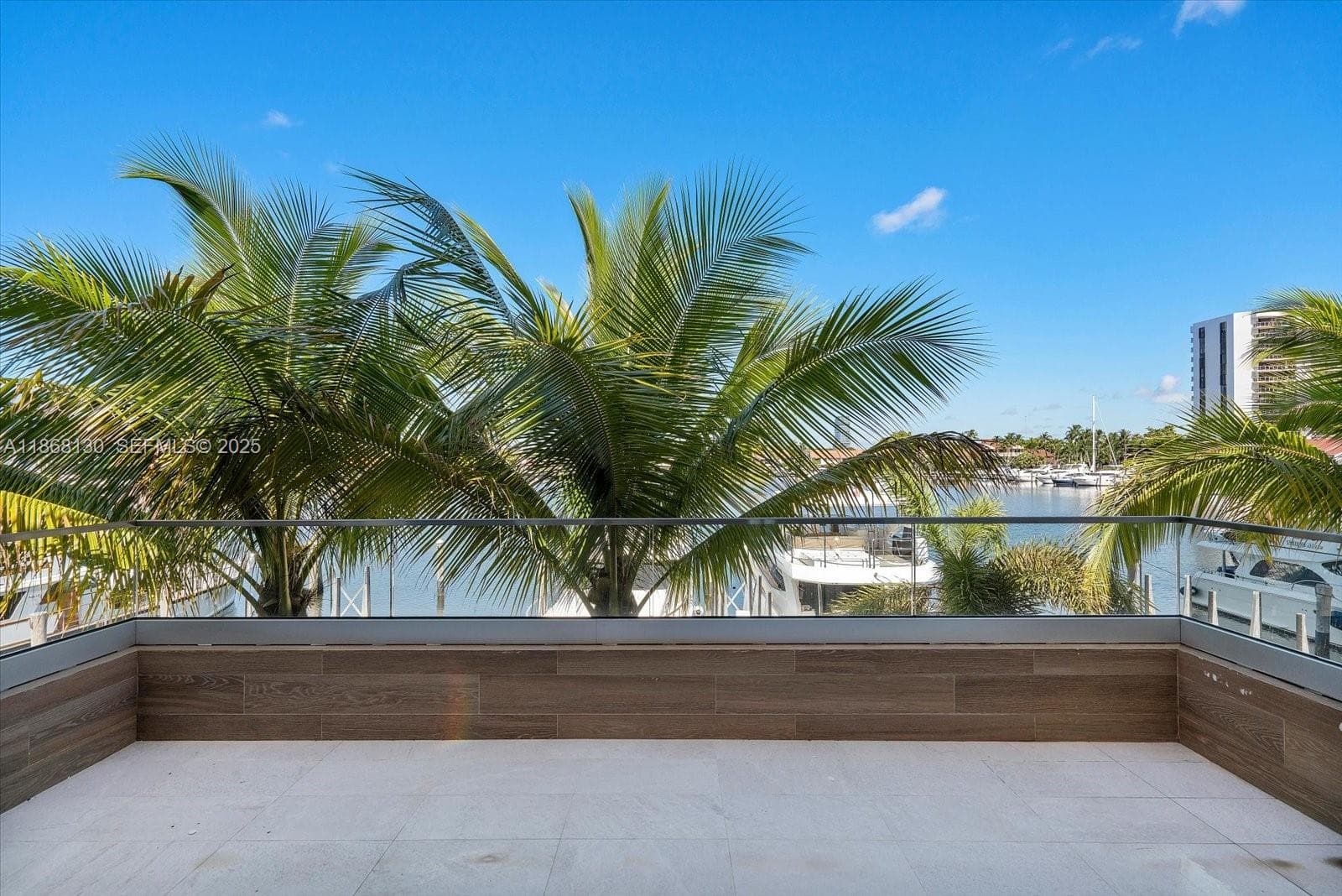 3750 Yacht Club Dr TH3 photo 21