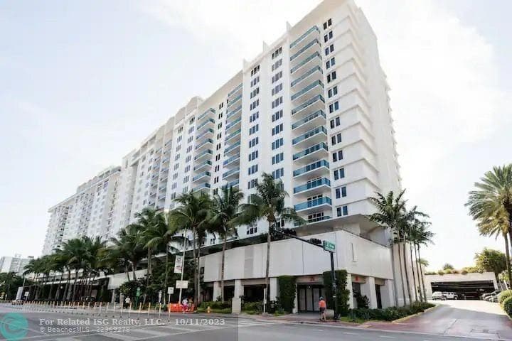 2301 Collins Avenue 327 photo 12