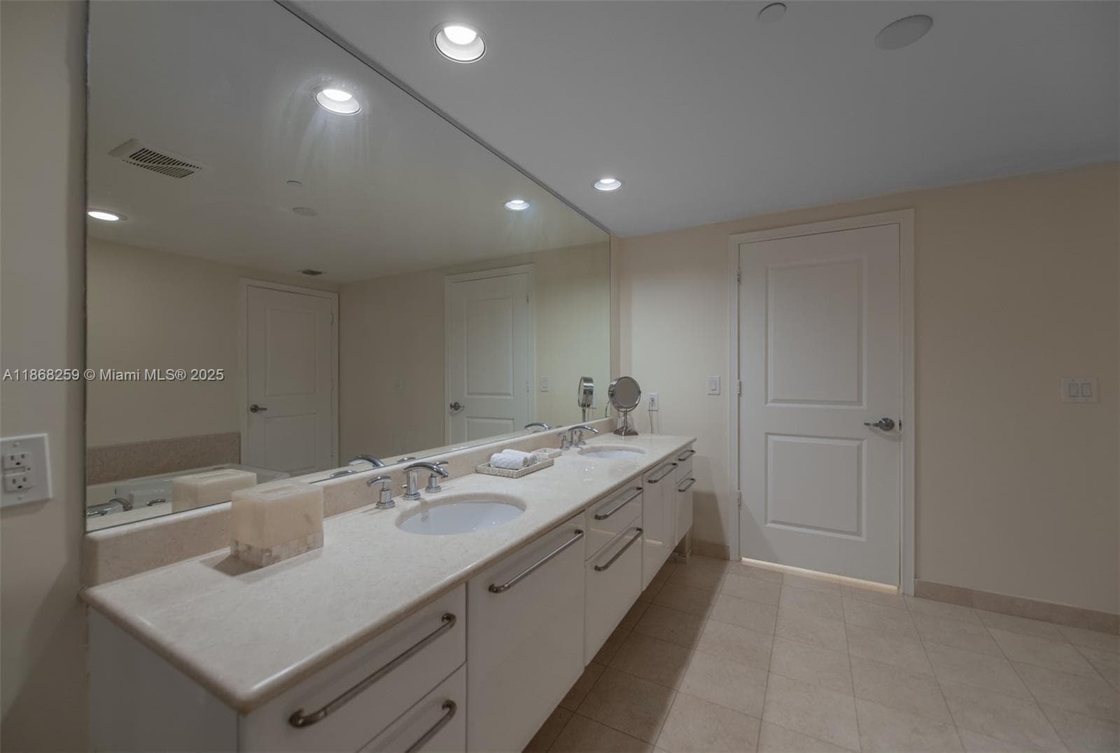 3101 S Ocean Dr 404 photo 20