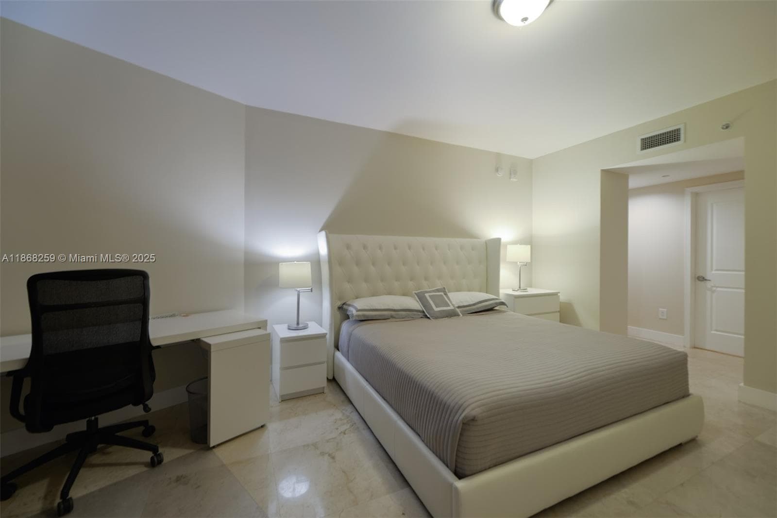 3101 S Ocean Dr 404 photo 18