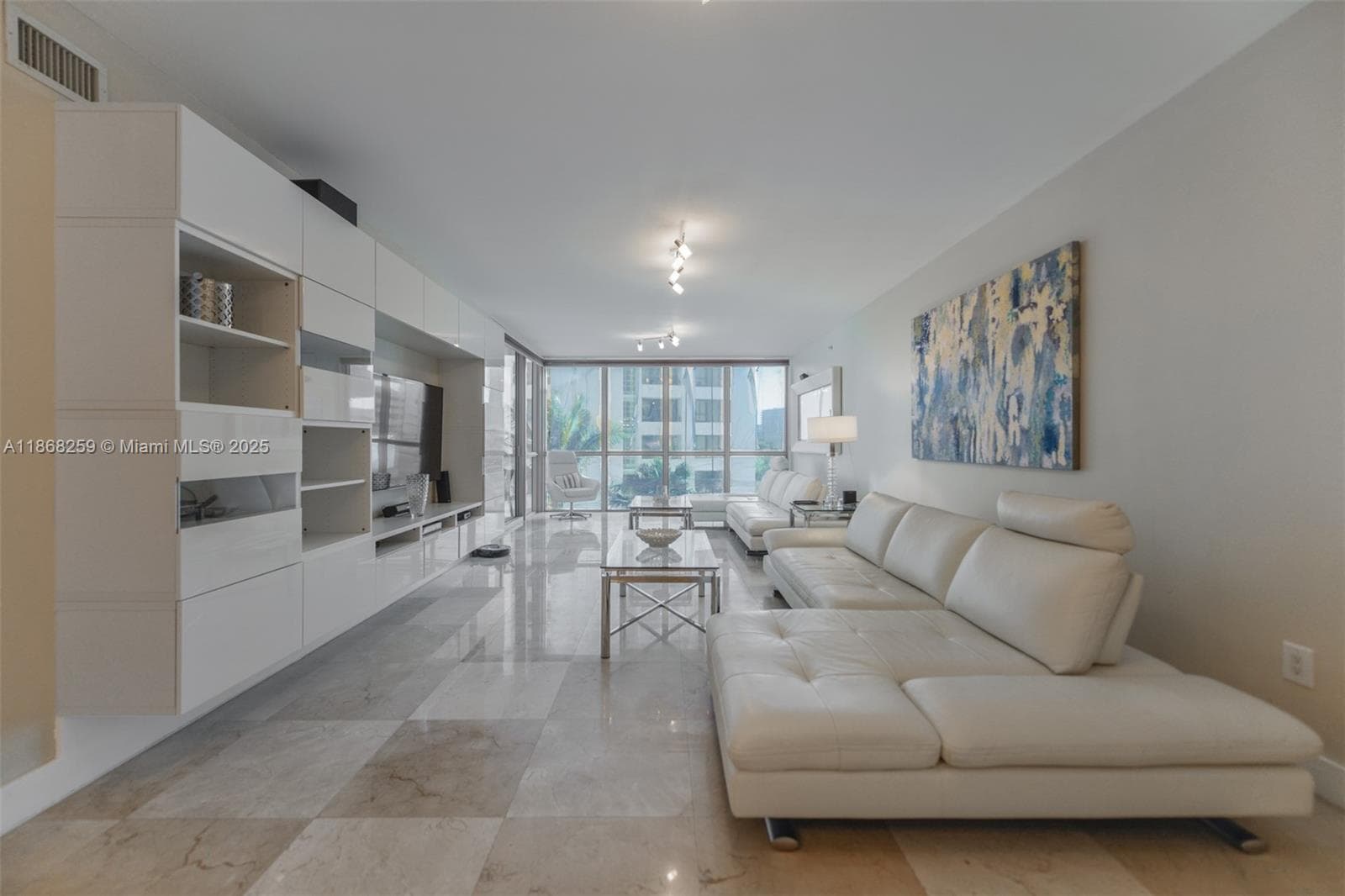 3101 S Ocean Dr 404 photo 4