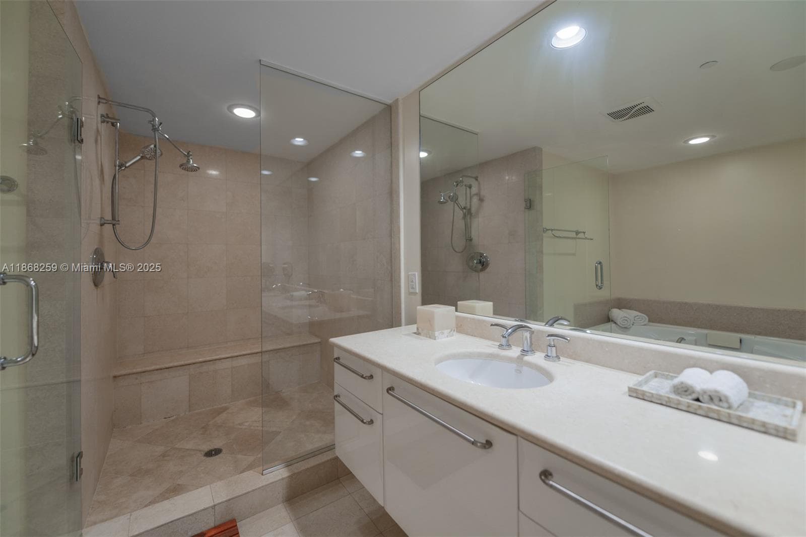 3101 S Ocean Dr 404 photo 21