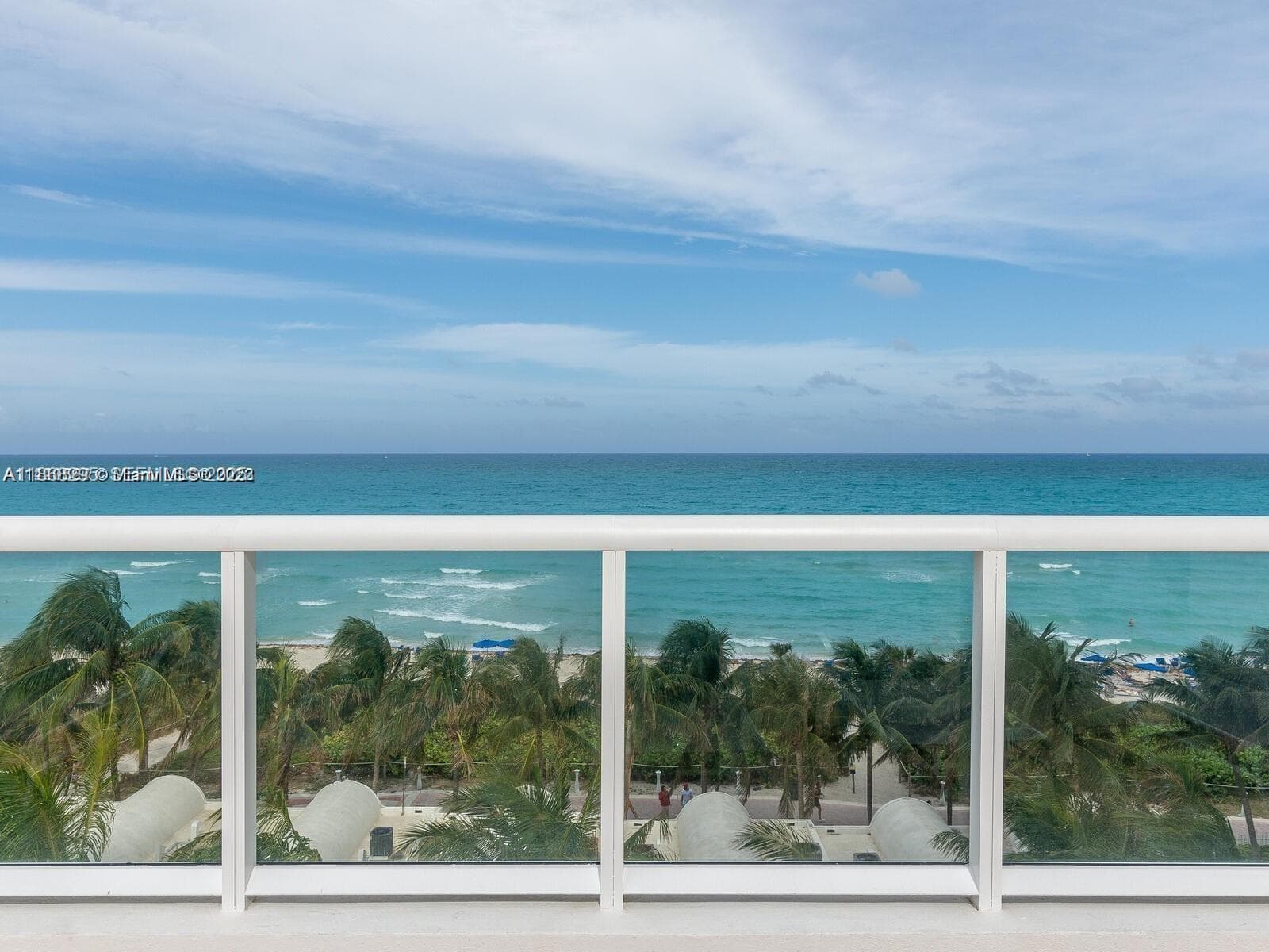6365 Collins Ave(AVAIL 04/05/2026) 3010 photo 13