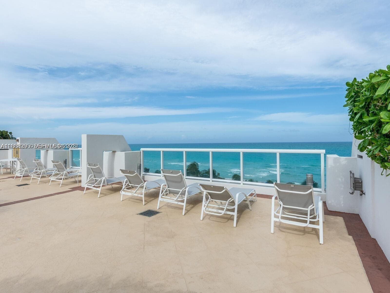 6365 Collins Ave(AVAIL 04/05/2026) 3010 photo 16