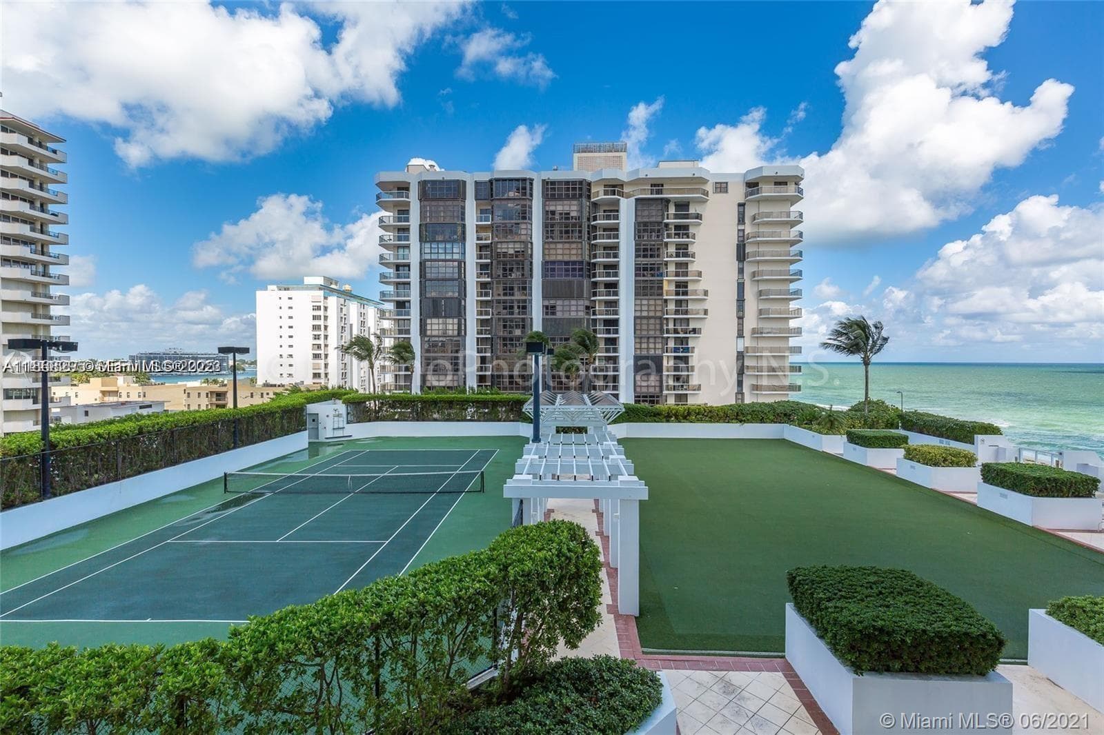 6365 Collins Ave(AVAIL 04/05/2026) 3010 photo 25