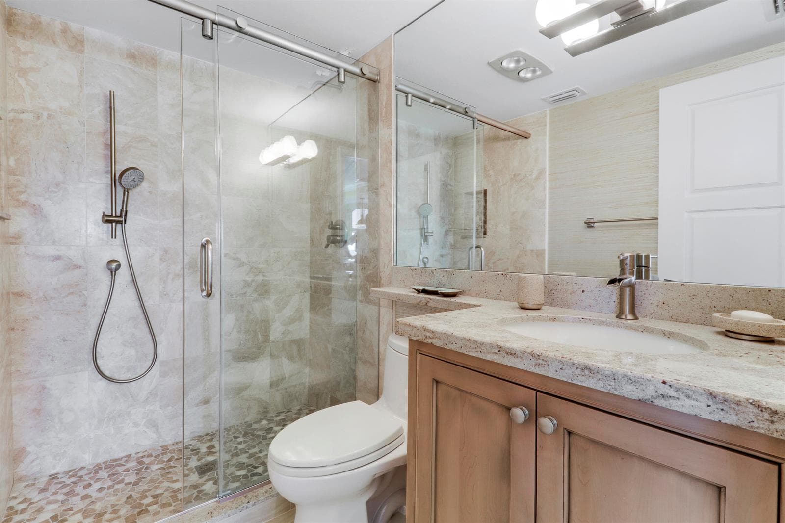 375 Beach Road 803 photo 17