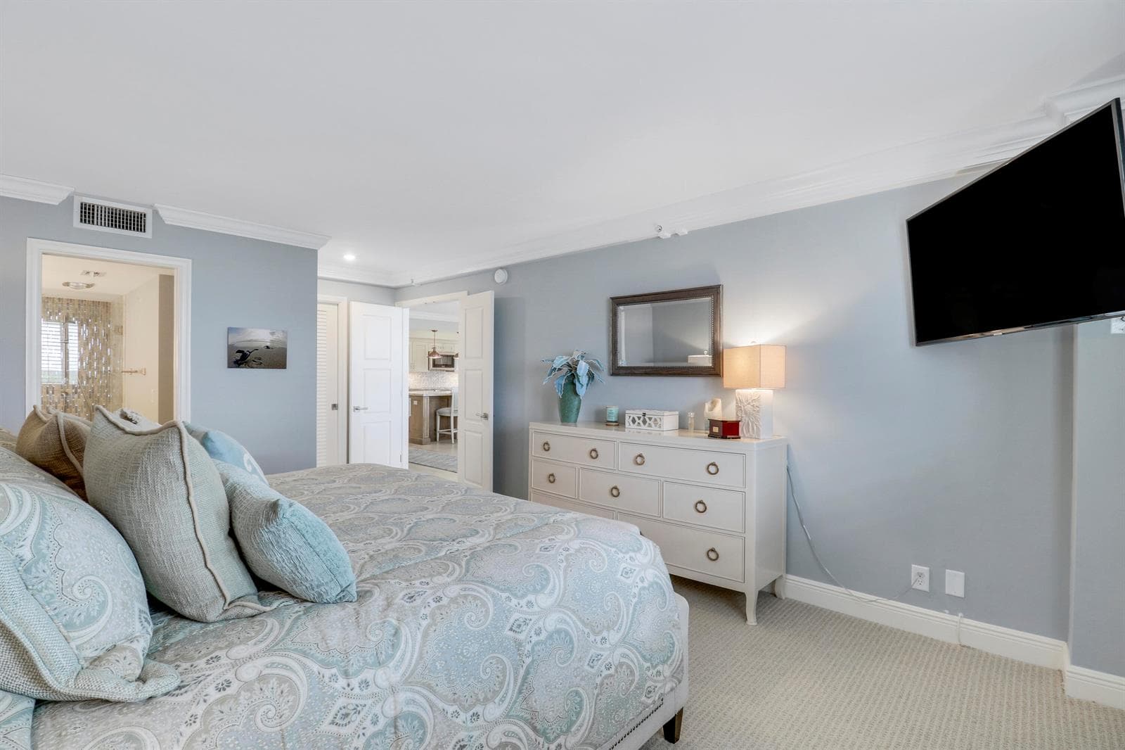 375 Beach Road 803 photo 22