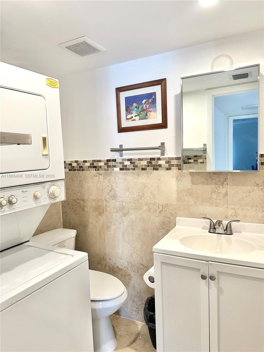 3545 NE 167th St 505 photo 18