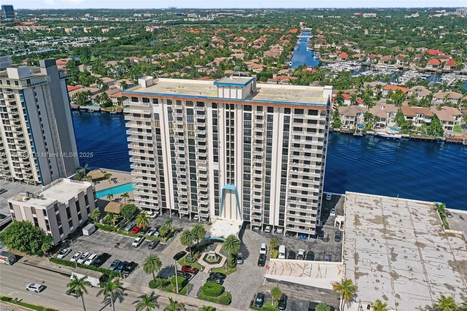 1500 S Ocean Dr 6F photo 1