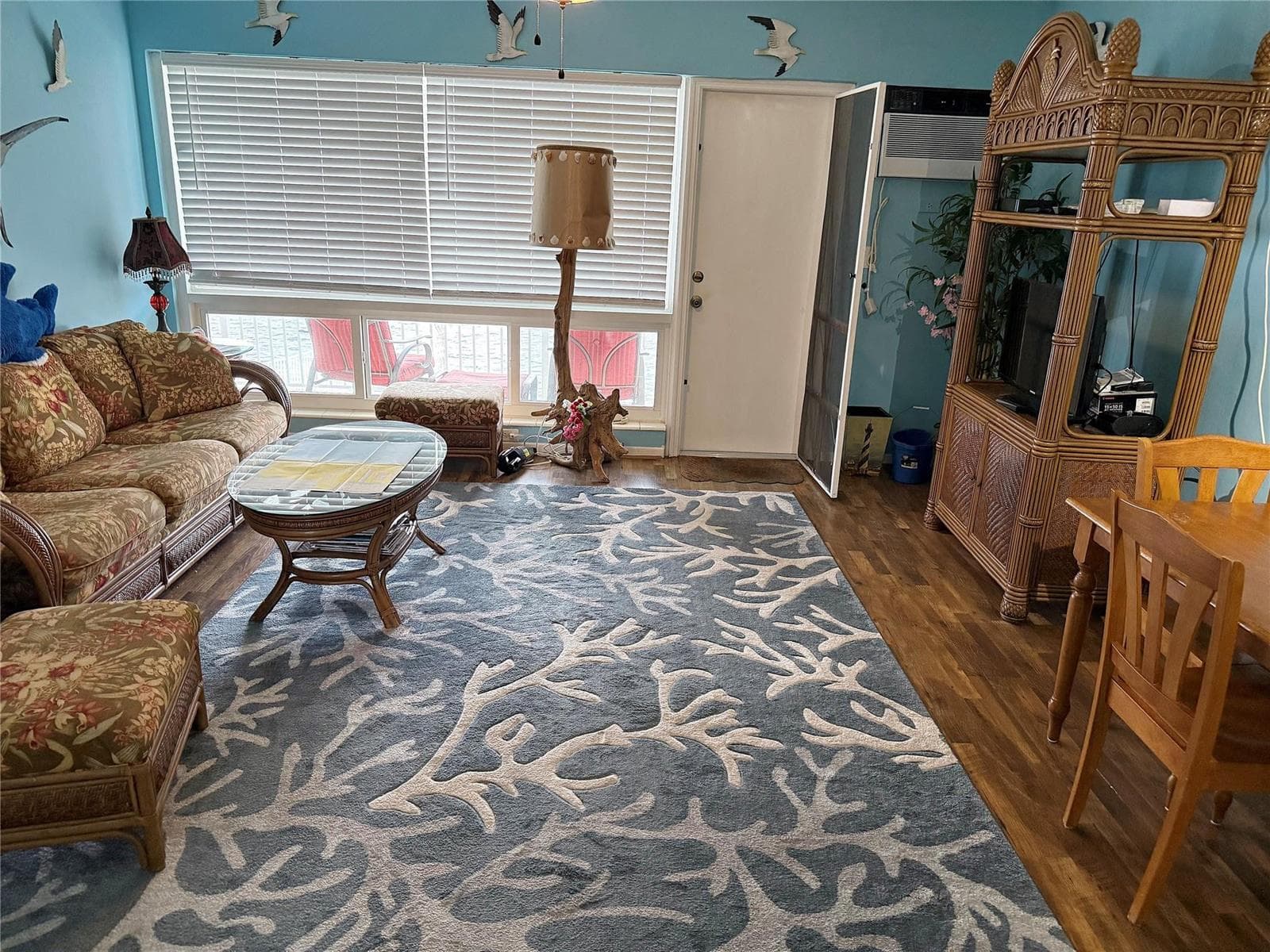 1105 S Riverside Drive 205 photo 9