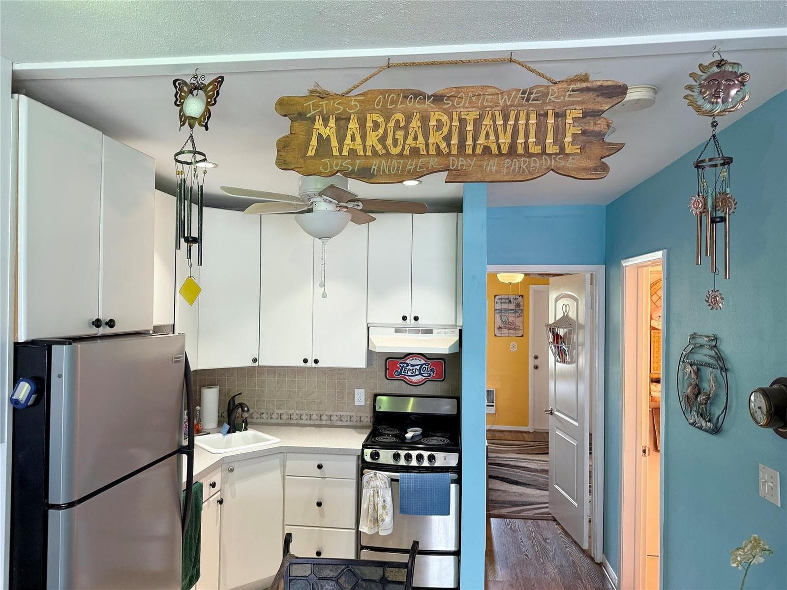 1105 S Riverside Drive 205 photo 11