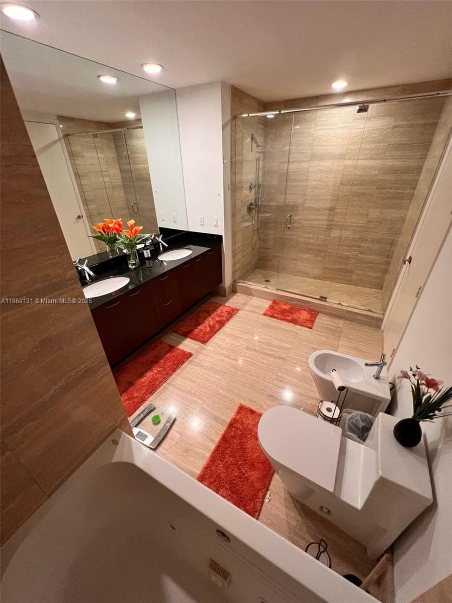 15811 Collins Ave 605 photo 23