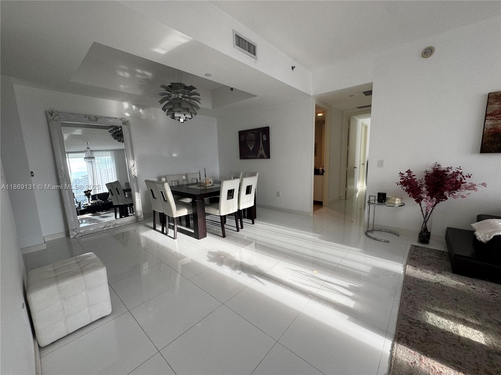 15811 Collins Ave 605 photo 9