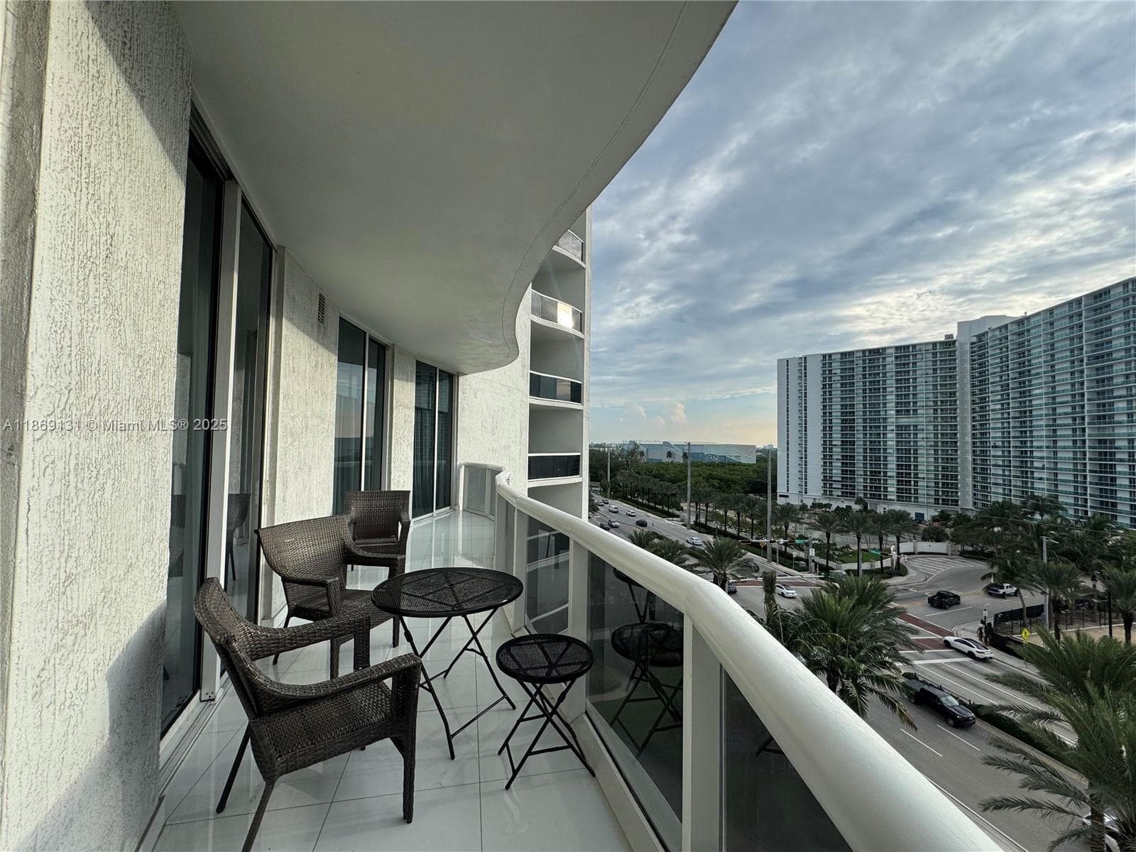 15811 Collins Ave 605 photo 25
