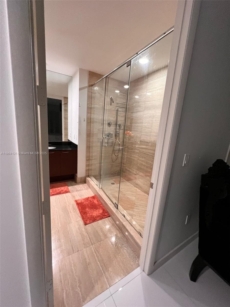 15811 Collins Ave 605 photo 21