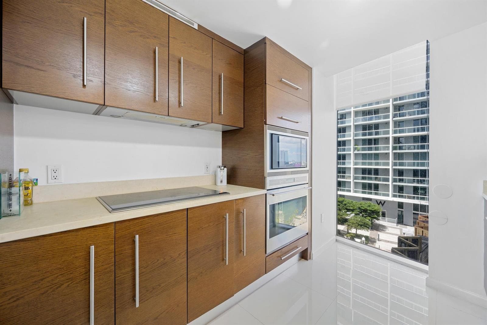 475 Brickell Avenue 1815 photo 2