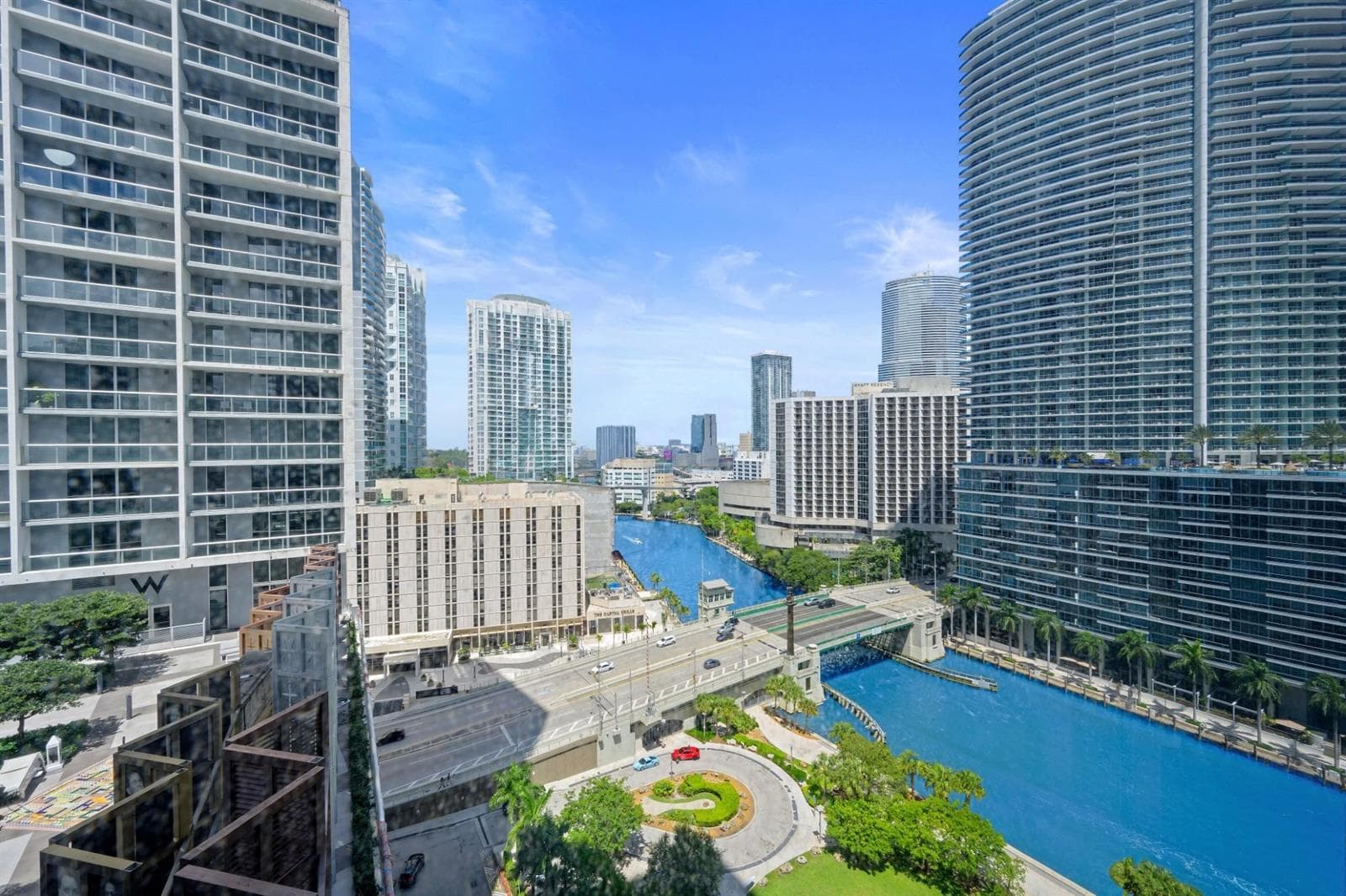 475 Brickell Avenue 1815 photo 1