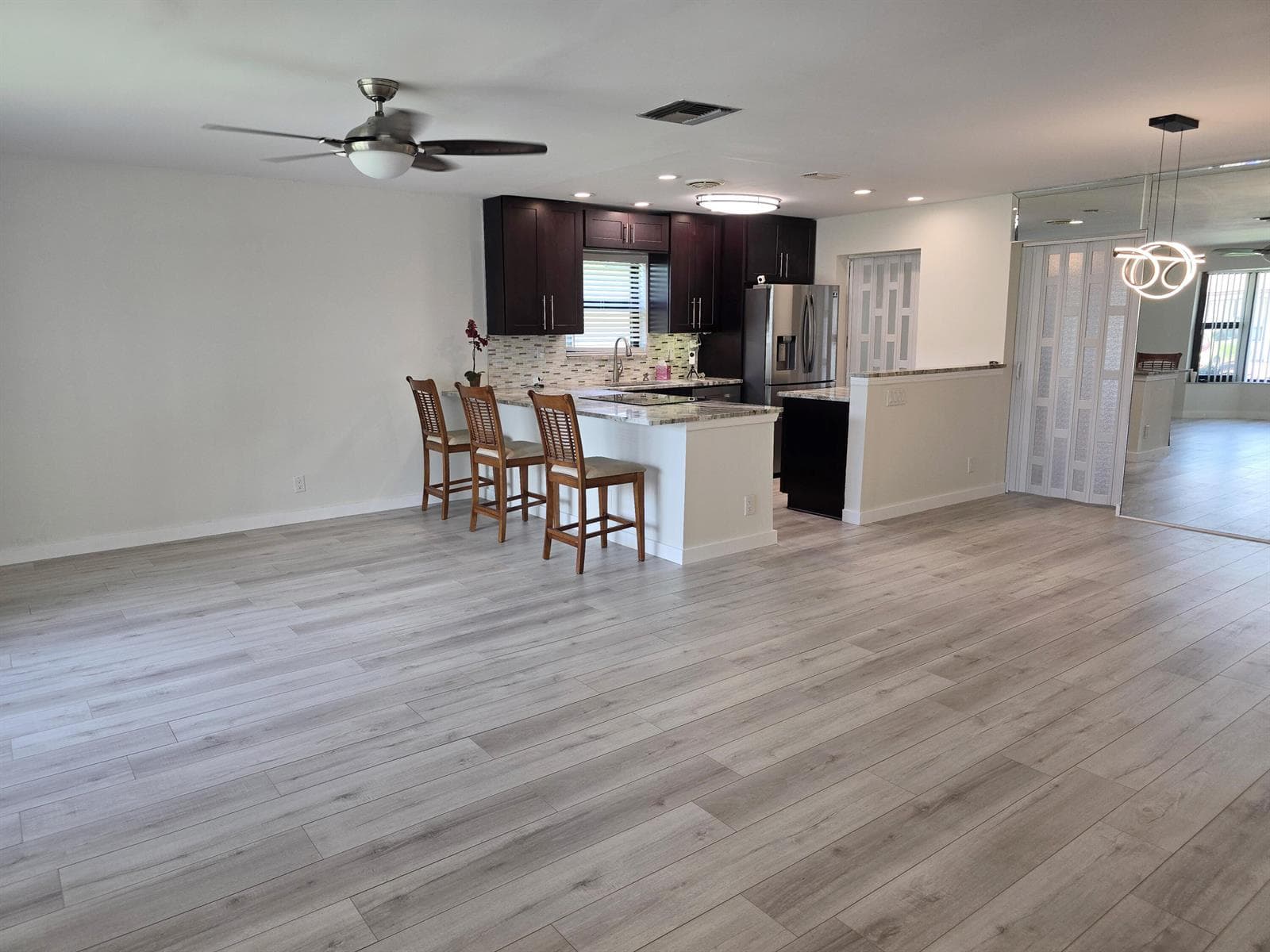 2098 SW 17th Drive photo 2