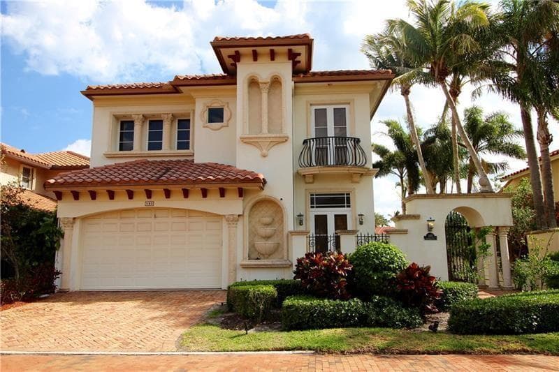 580 Admirals Way photo 2