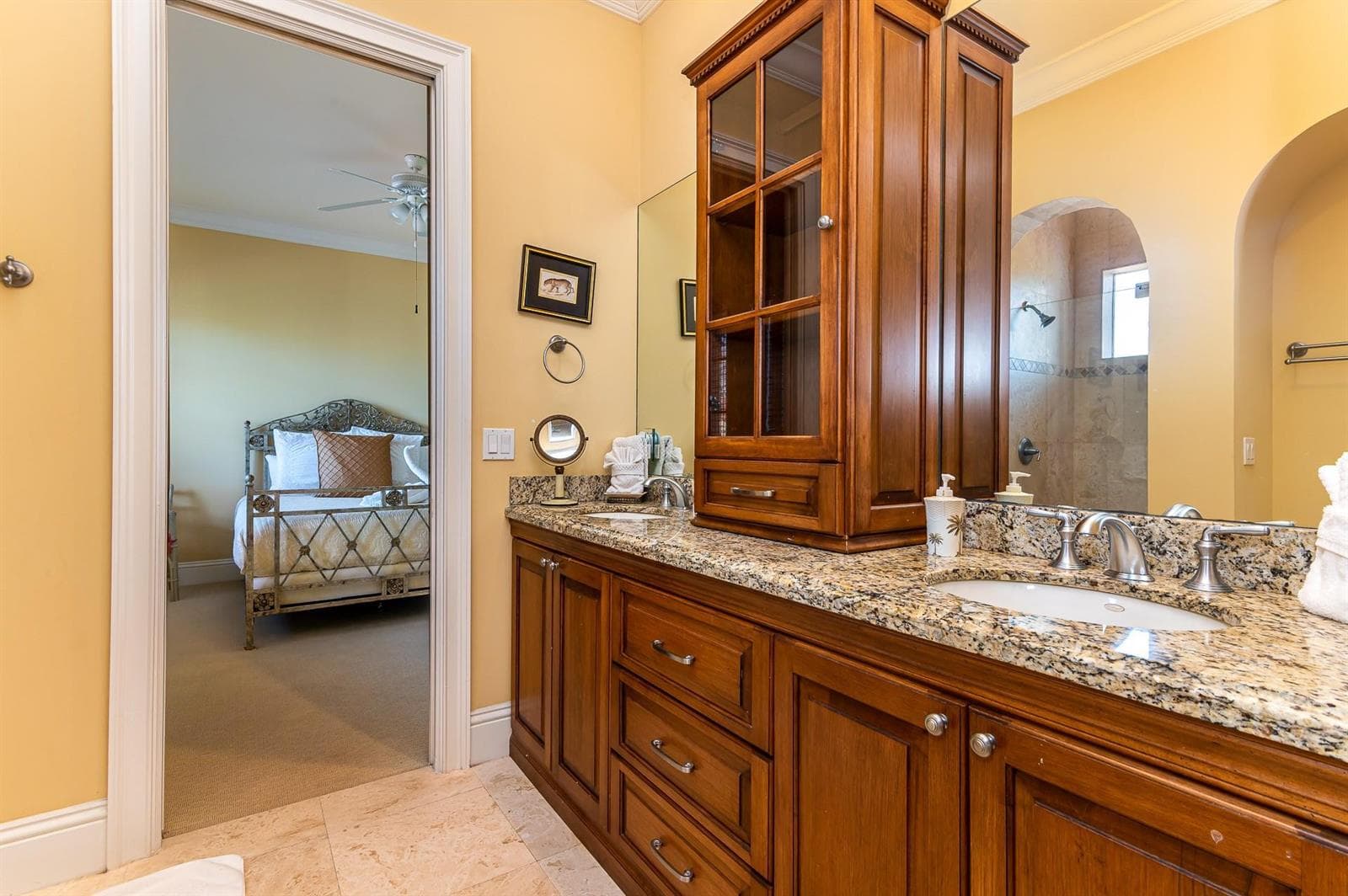580 Admirals Way photo 20