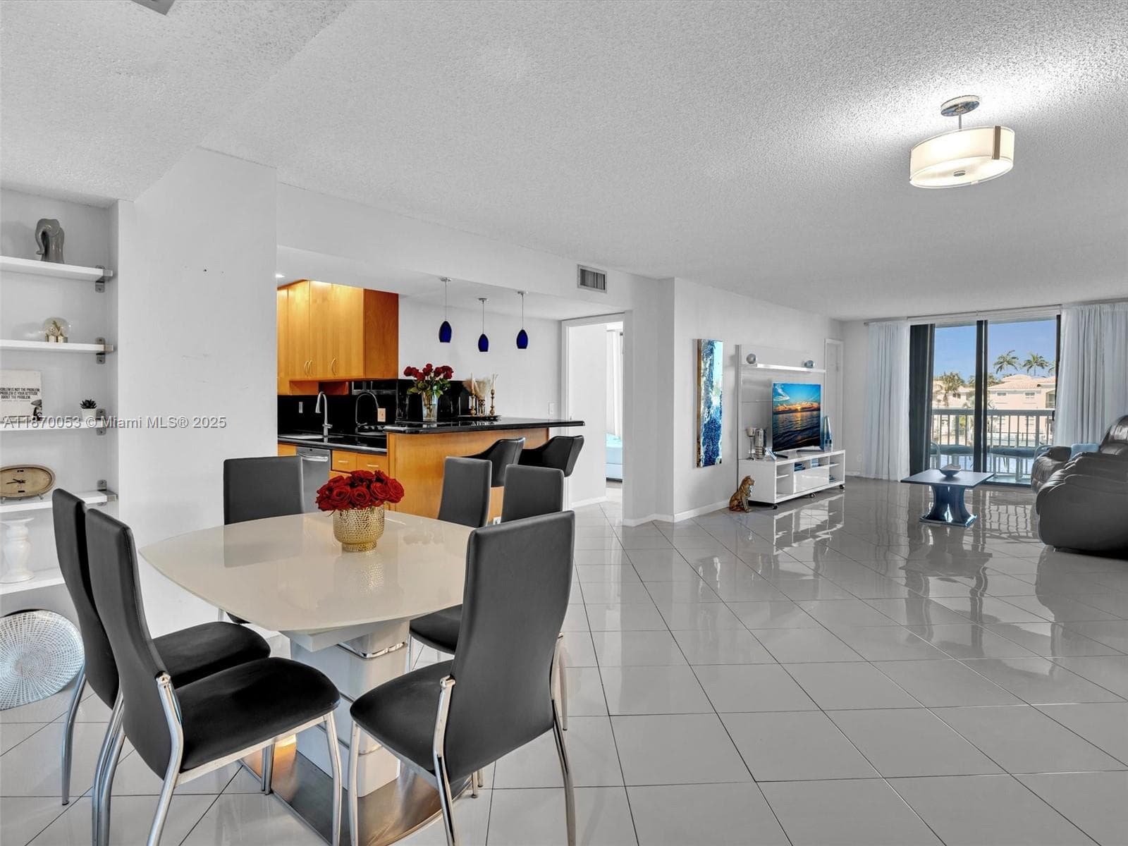 1500 S Ocean Dr 3E photo 3