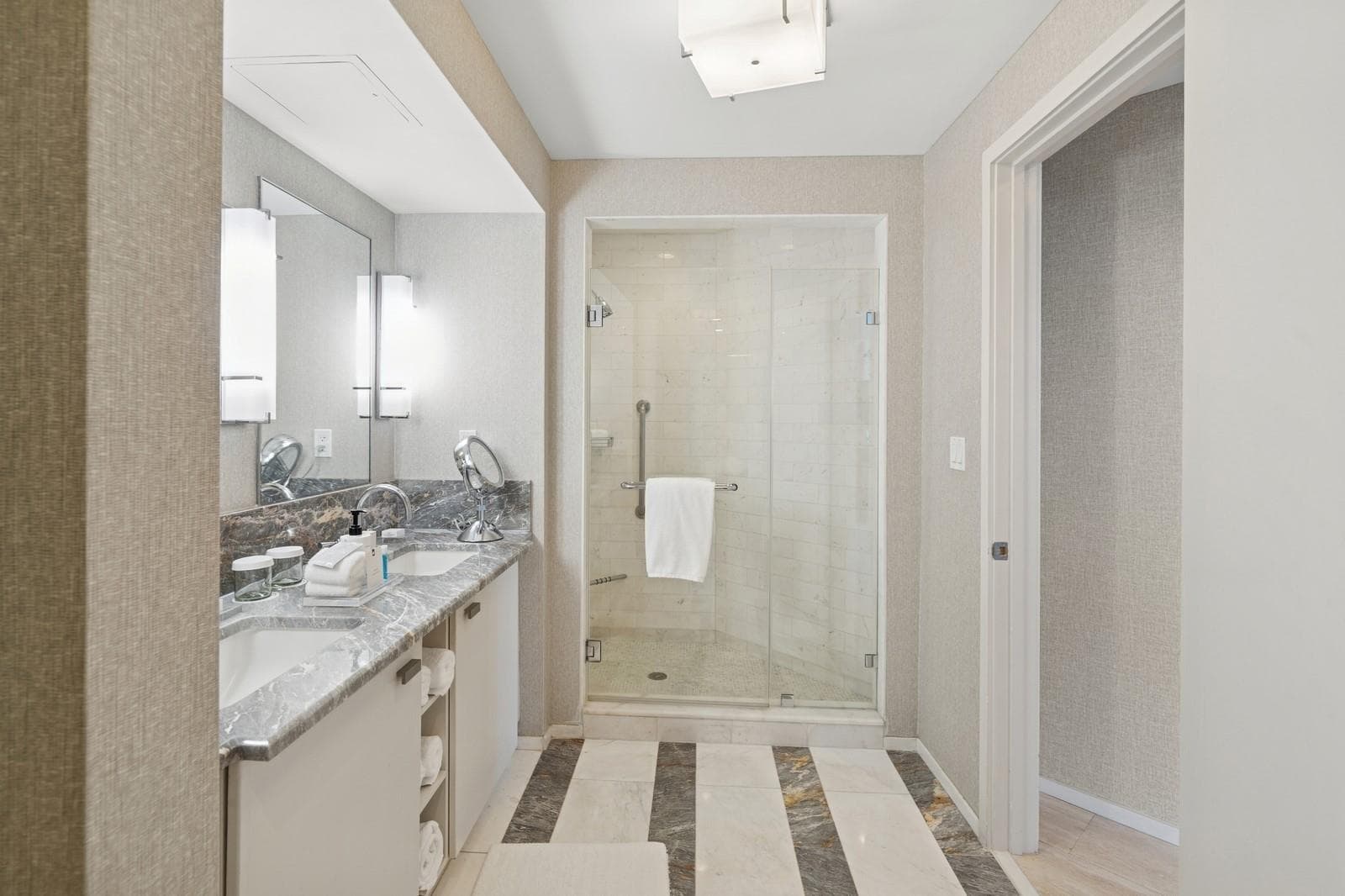 551 N Fort Lauderdale Beach Boulevard R1902 photo 15