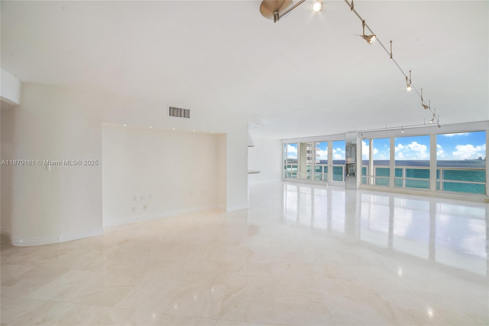 2100 S Ocean Ln 2007 photo 3