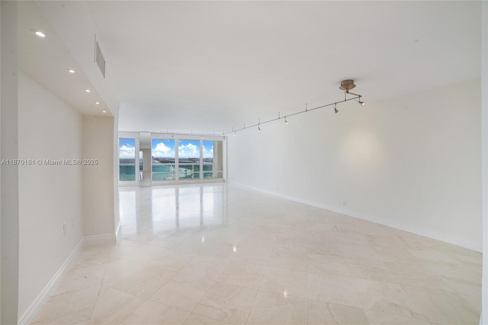 2100 S Ocean Ln 2007 photo 4