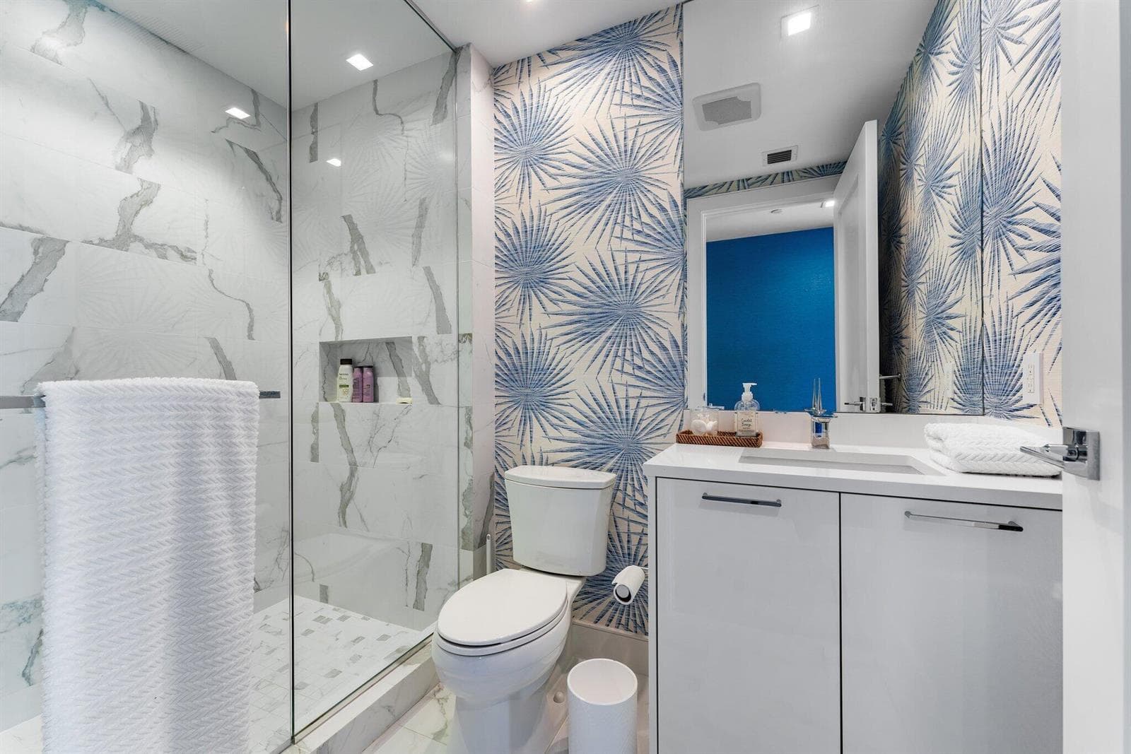 3730 N Ocean Drive 9d photo 18