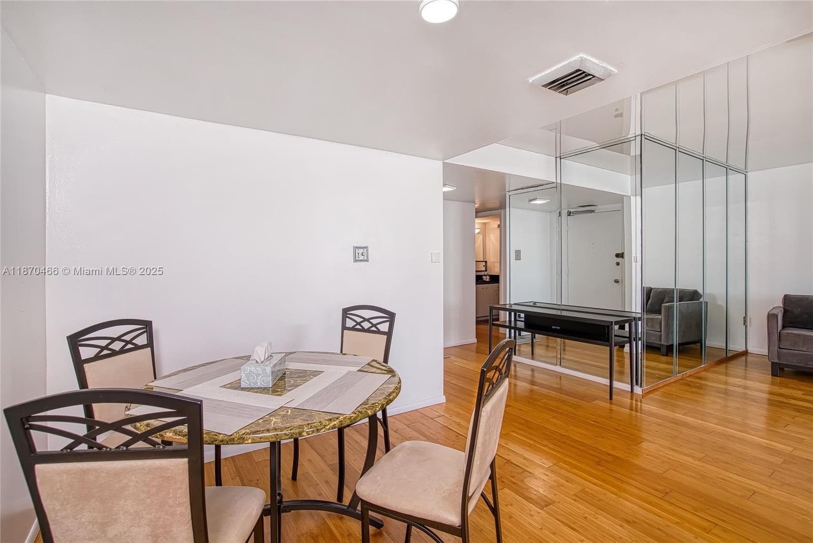 18021 Biscayne Blvd 1604 photo 8