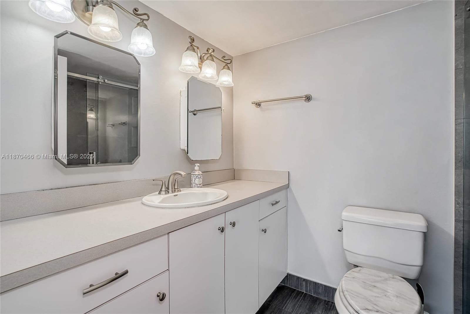 18021 Biscayne Blvd 1604 photo 25
