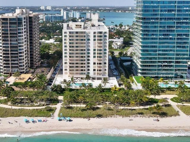 10185 Collins Ave 319 photo 2