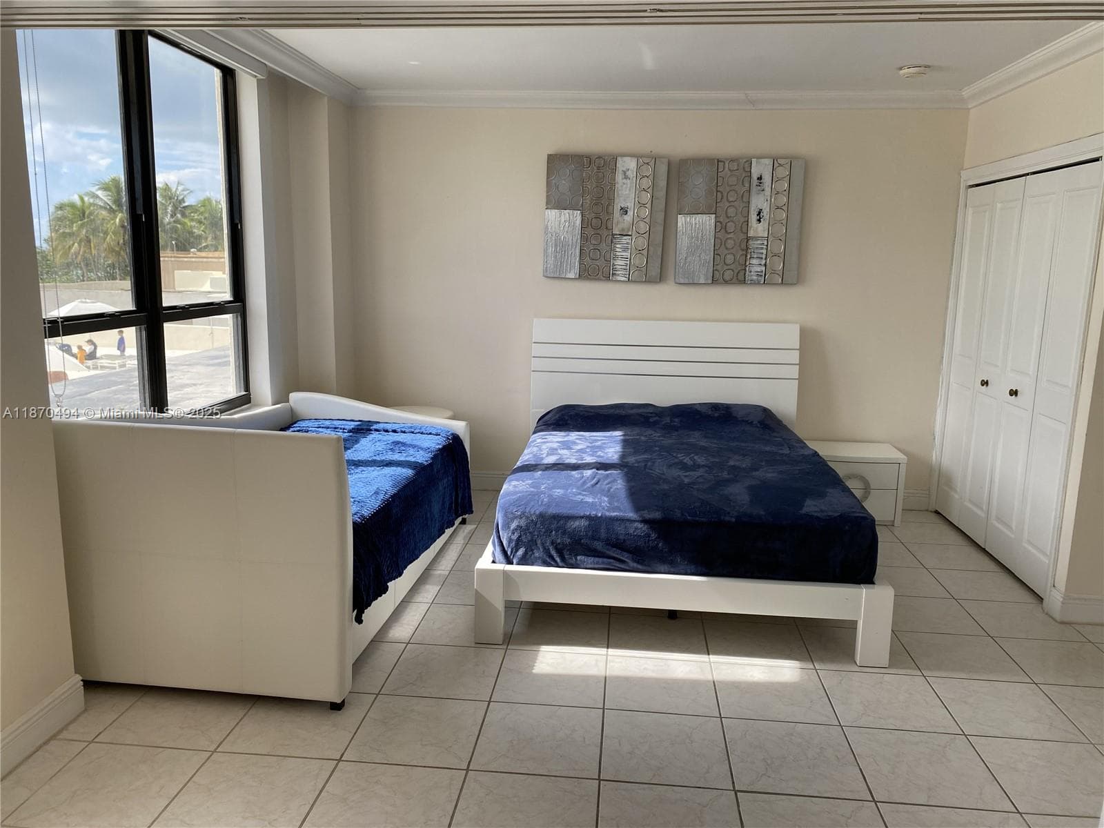 10185 Collins Ave 319 photo 16