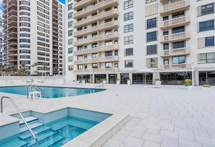 10185 Collins Ave 319 photo 21