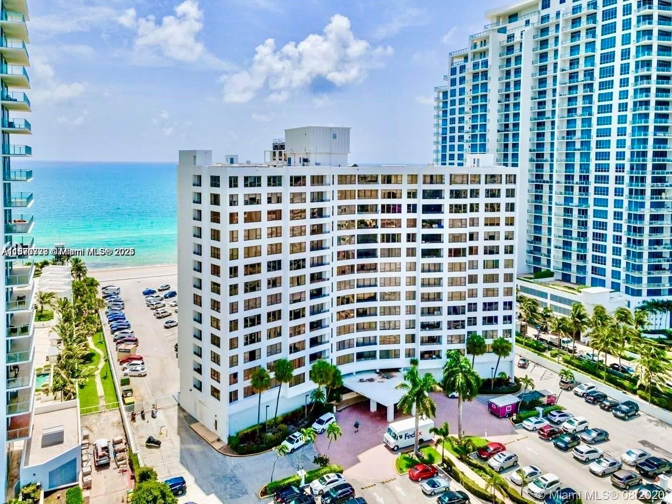 3505 S Ocean Dr 911 photo 1