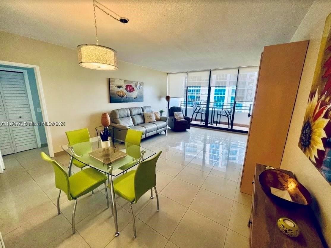 3505 S Ocean Dr 911 photo 5