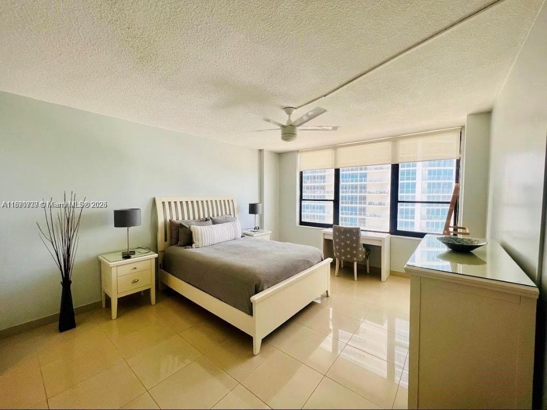 3505 S Ocean Dr 911 photo 14