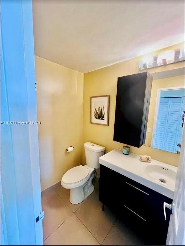 3505 S Ocean Dr 911 photo 15