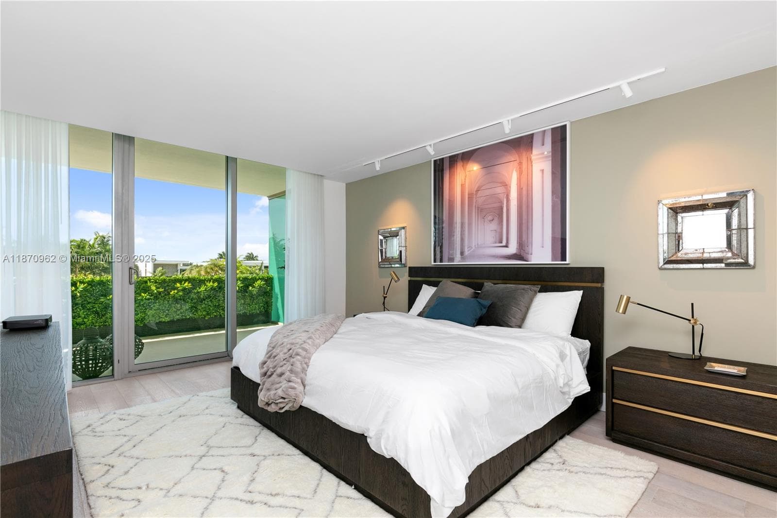 360 Ocean Dr 305S photo 17