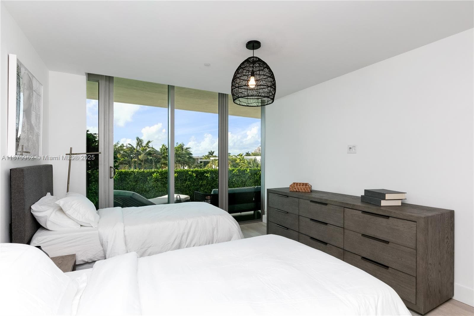 360 Ocean Dr 305S photo 21