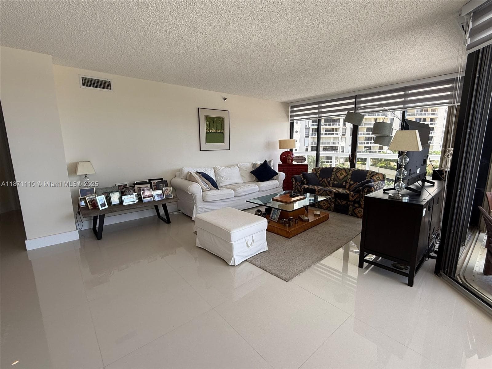20185 E Country Club Dr 510 photo 5