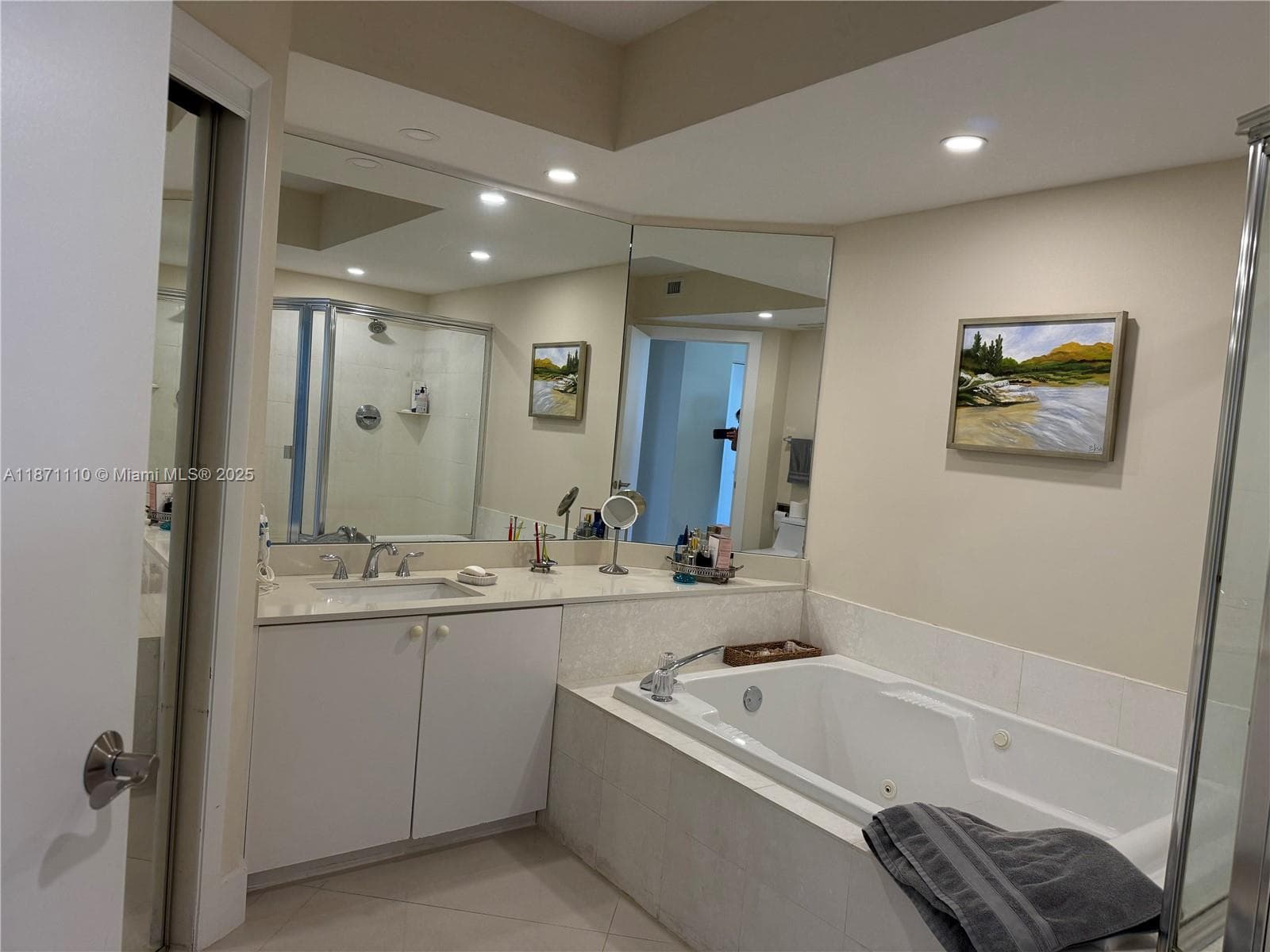 20185 E Country Club Dr 510 photo 10