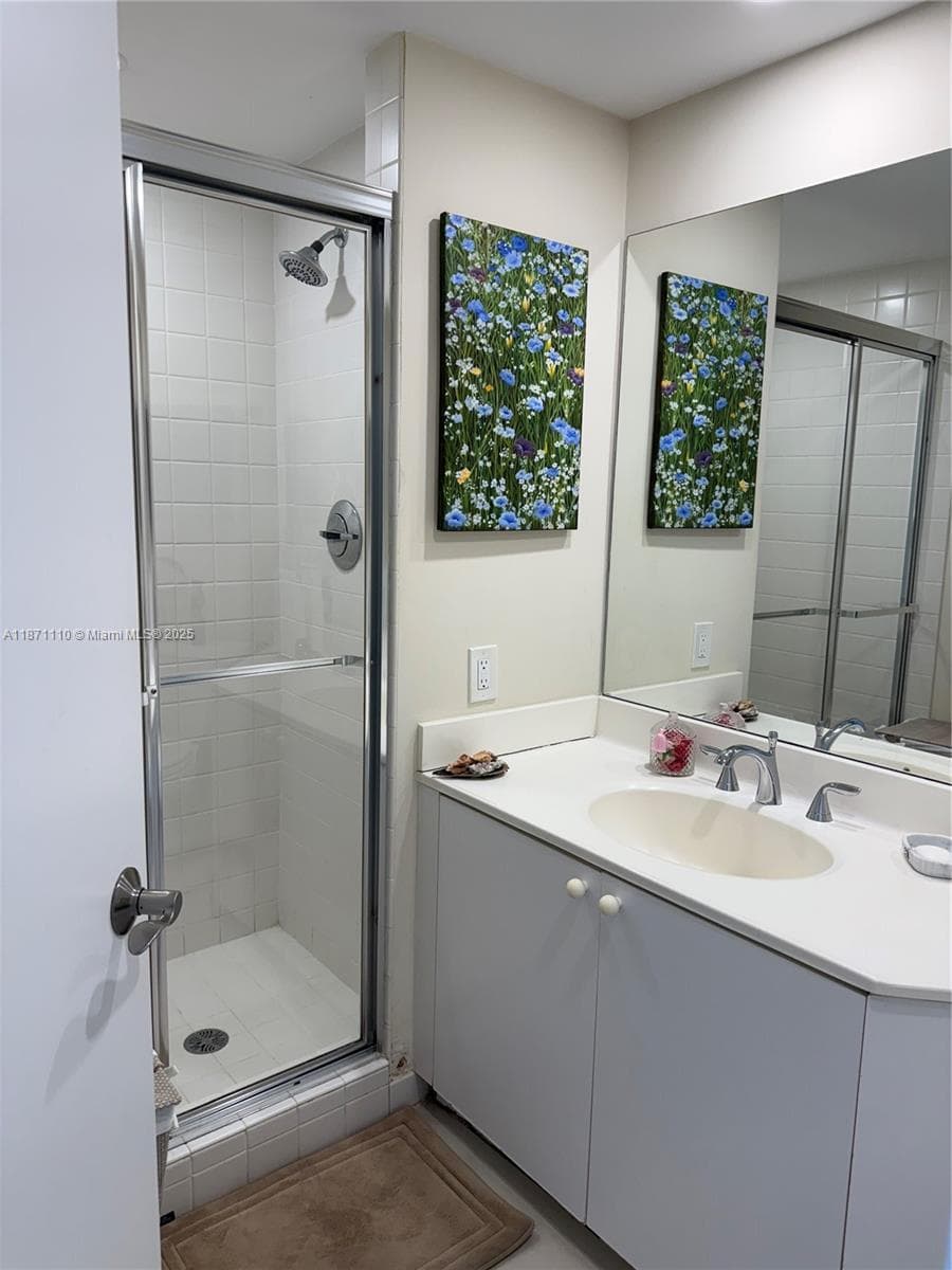20185 E Country Club Dr 510 photo 14