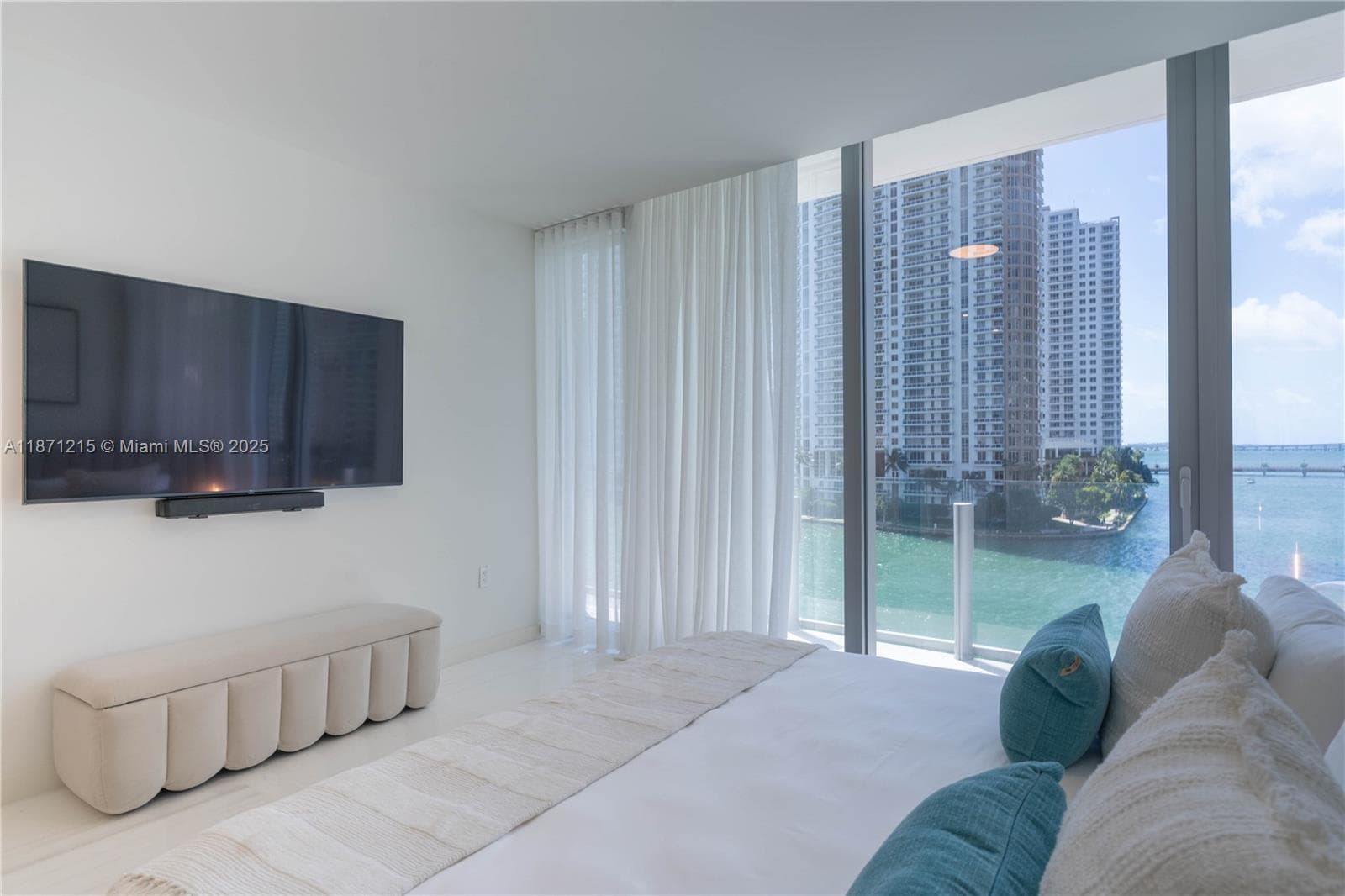 300 Biscayne Blvd Way 503C photo 21