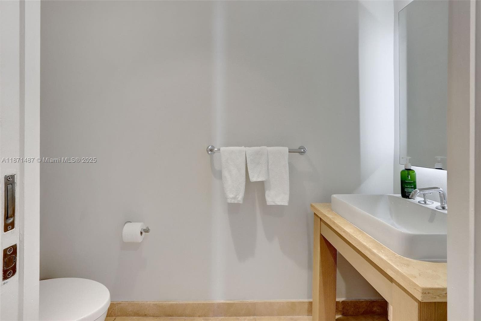 102 24th St 1213 photo 18
