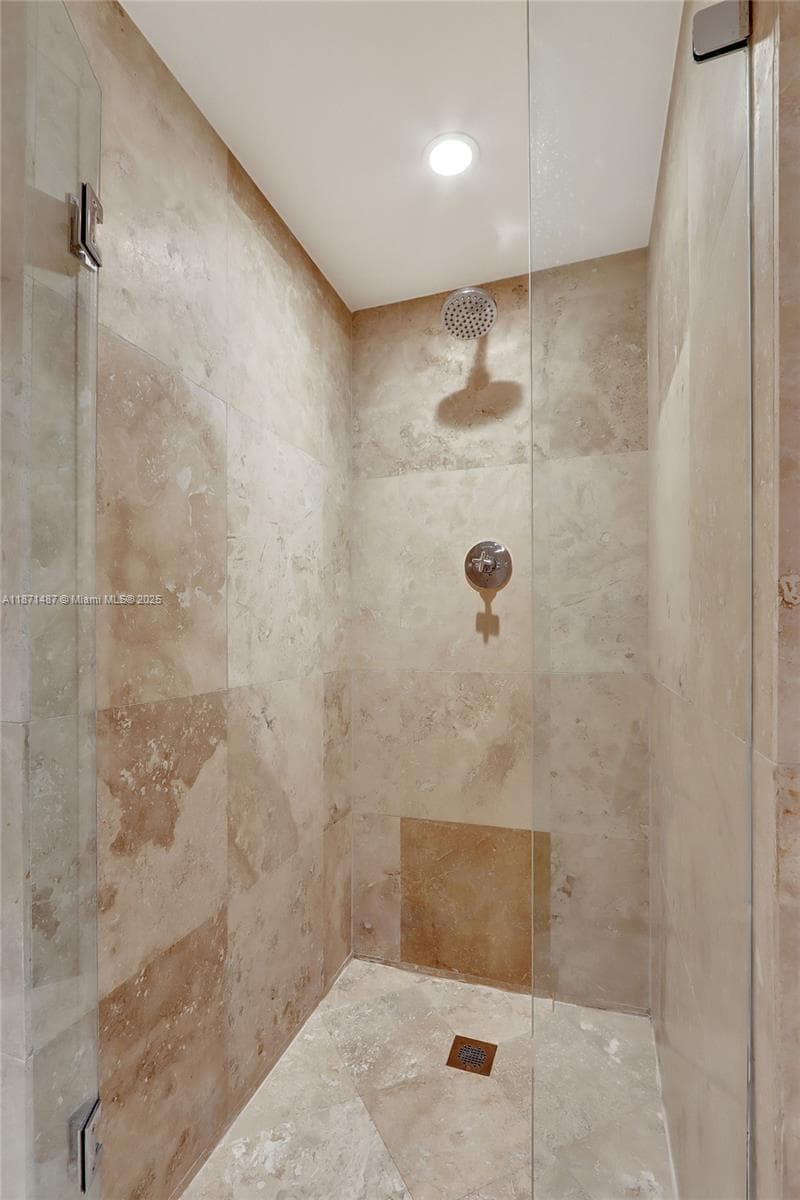 102 24th St 1213 photo 15
